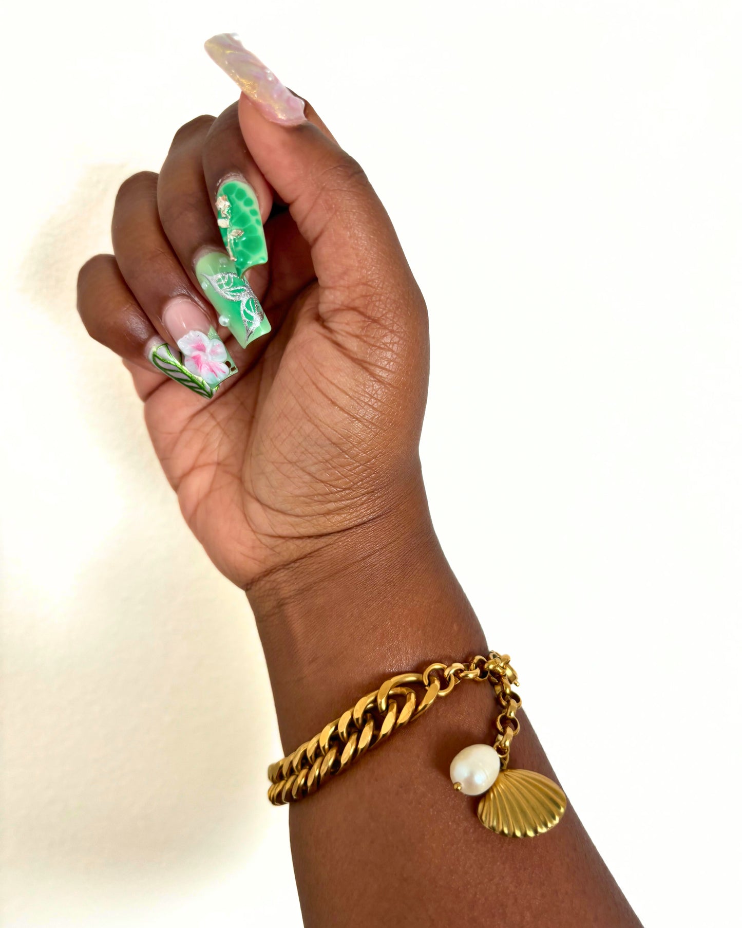 Shelly Bracelet