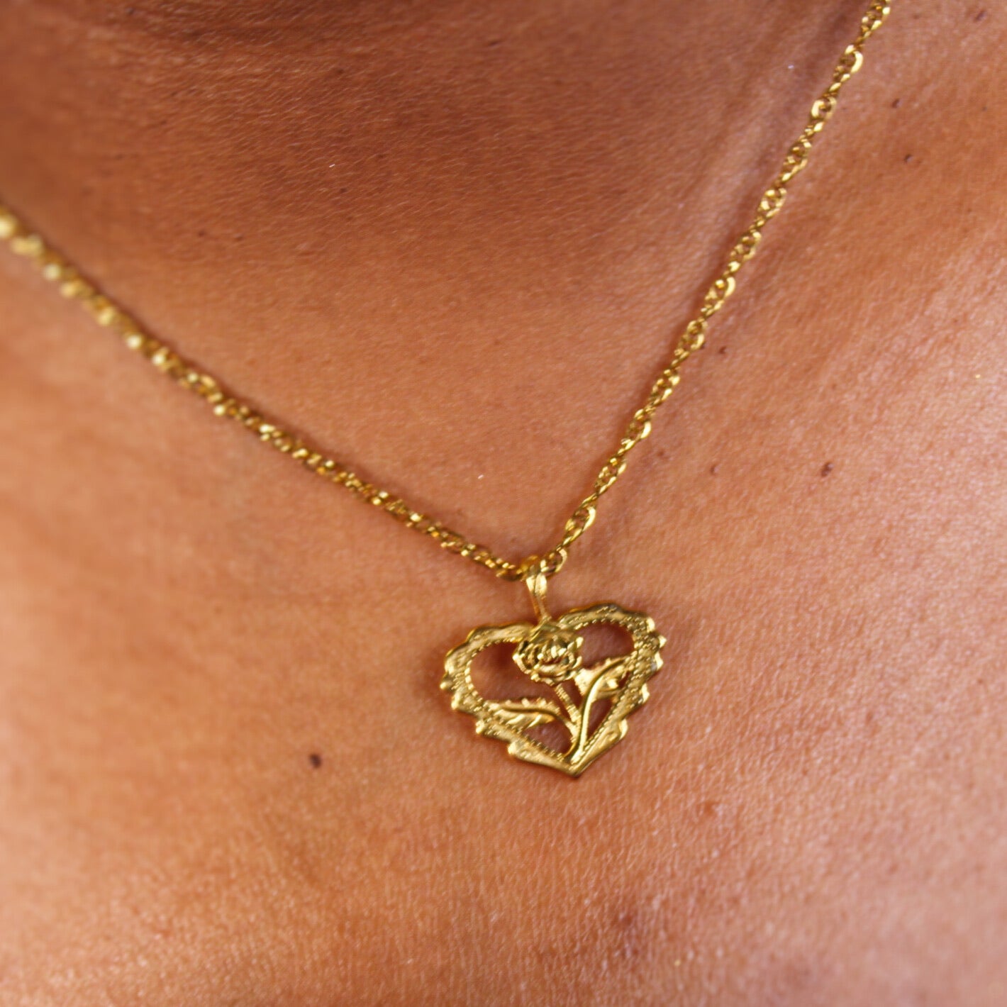 Corazon Necklace